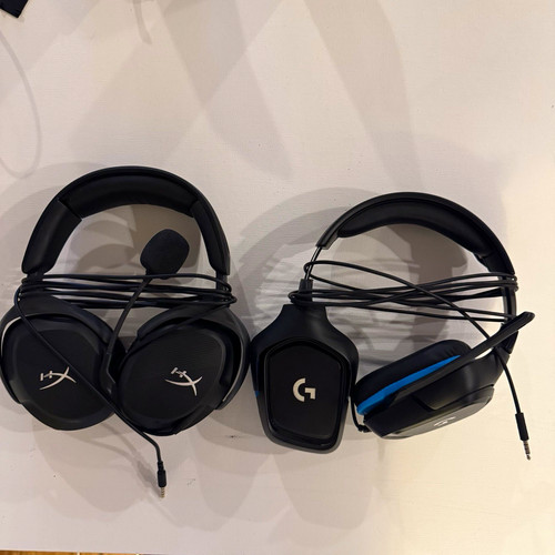 Lot gaming headsets - lot, of